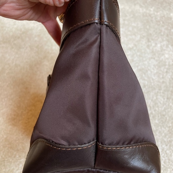 Beautiful Vintage Dark Brown Furla Handbag made in Italy - Picture 7 of 13